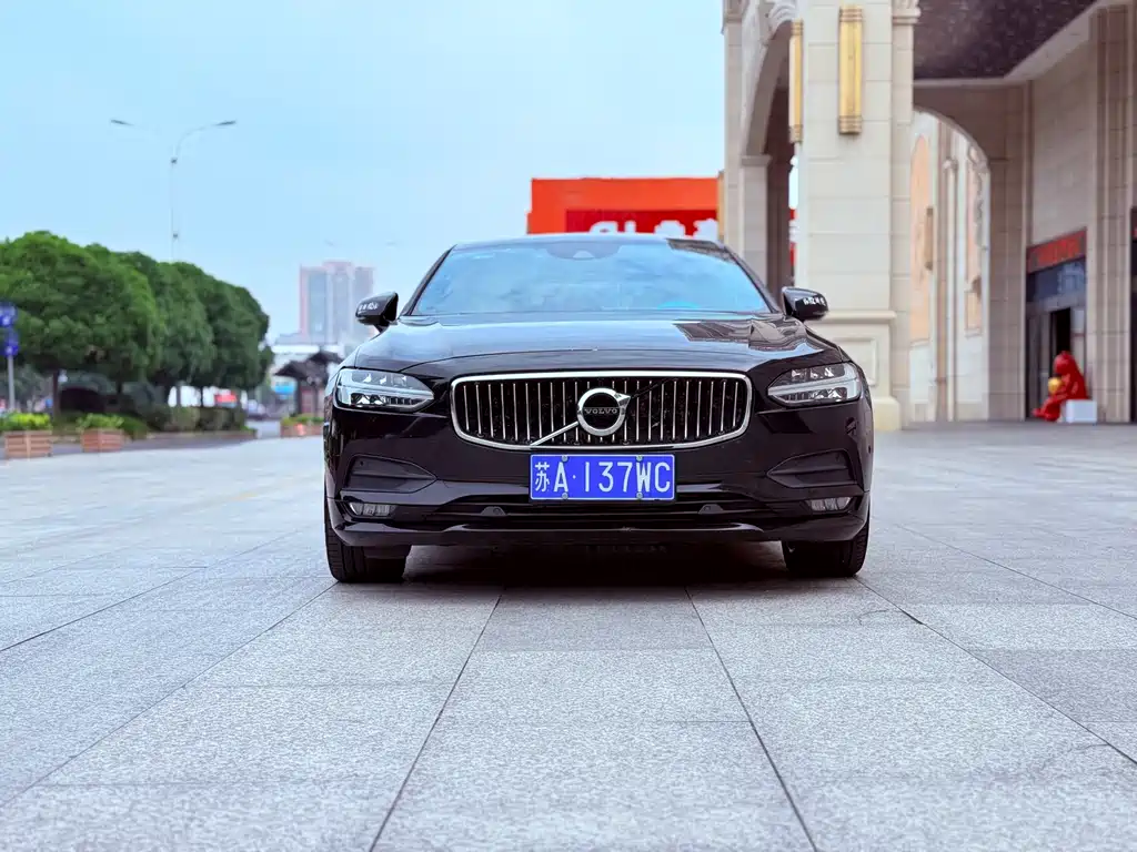 Volvo S90 2017 T4