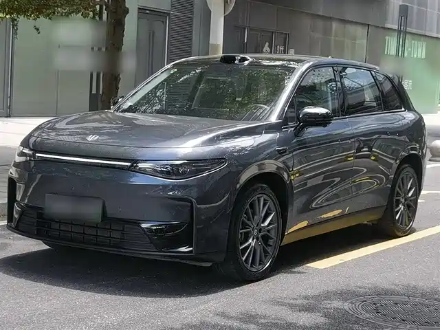 ZERO-RUNNING CAR ZERO RUN C10 2024