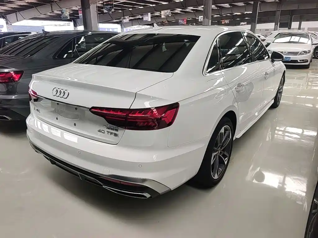 Audi A4L — миниатюра 7