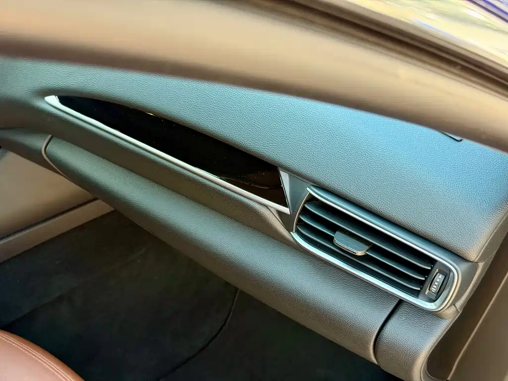 Maserati Levante — миниатюра 18