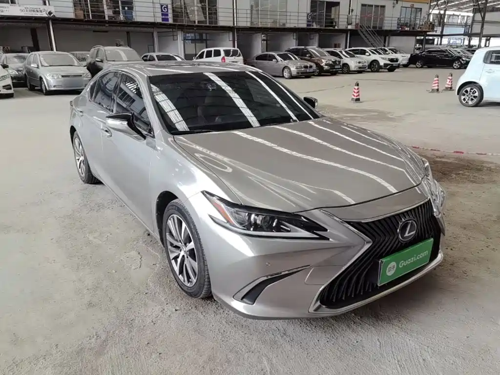 Lexus ES — миниатюра 4