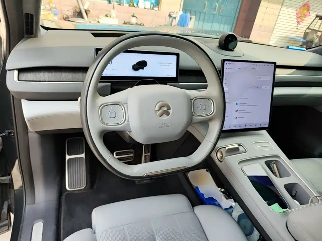 NIO ES8 — миниатюра 11