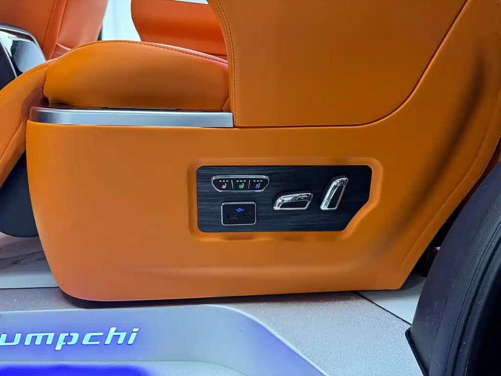 GAC TRUMPCHI M8