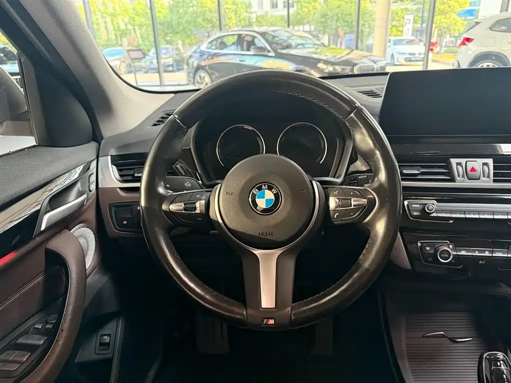 BMW X1 — миниатюра 13