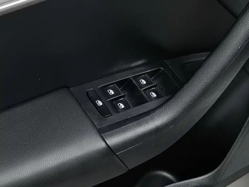 Skoda Octavia — миниатюра 9