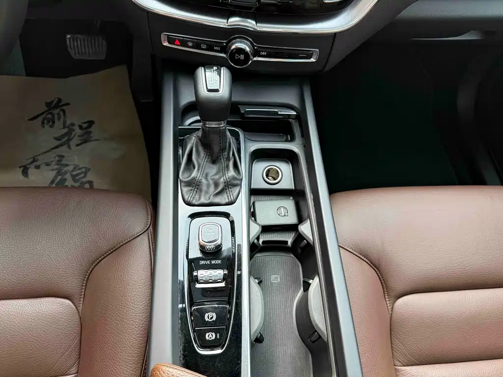 Volvo XC60 — миниатюра 11