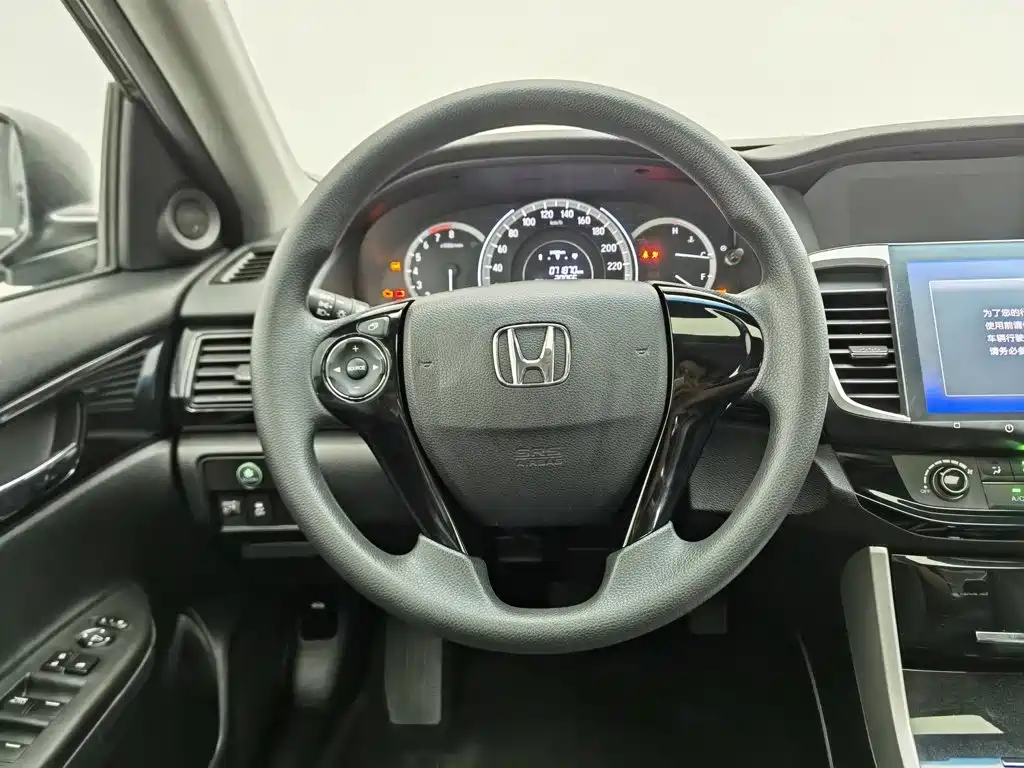 Honda Accord — миниатюра 11