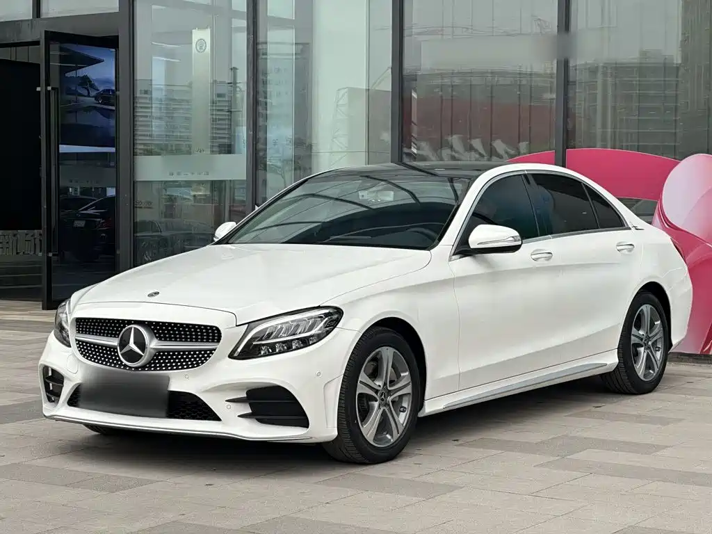Mercedes-Benz C-Class — миниатюра 3