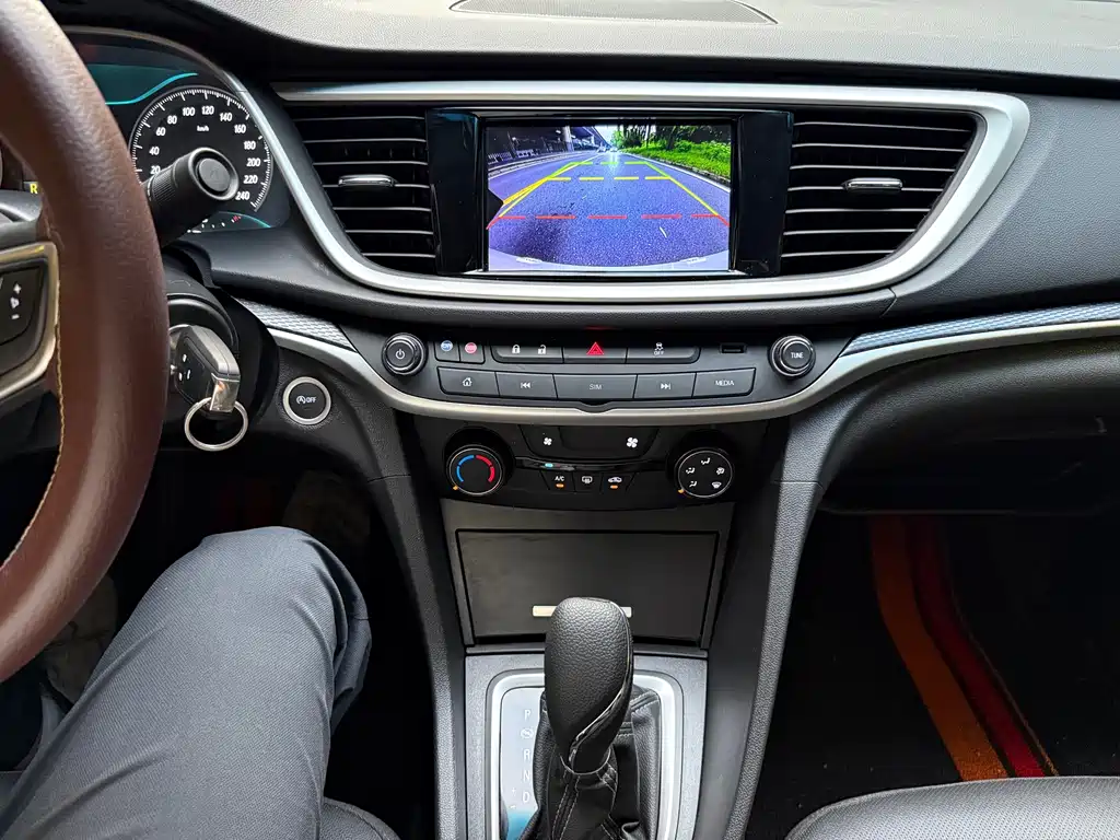 Buick Excelle — миниатюра 17