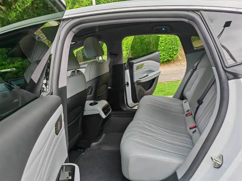 Geely Galaxy Galaxy E8 E8 2025 700km Smart Drive