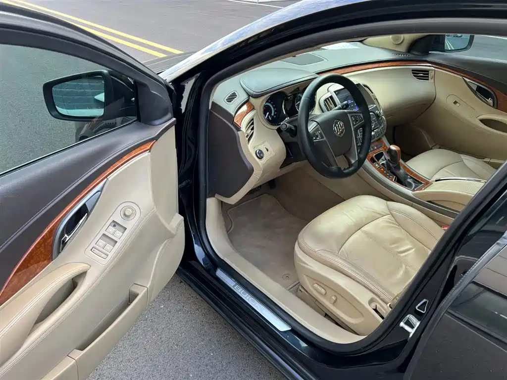 Buick LaCrosse 2012 2.4L SIDI