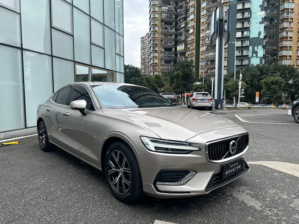 VOLVO S60