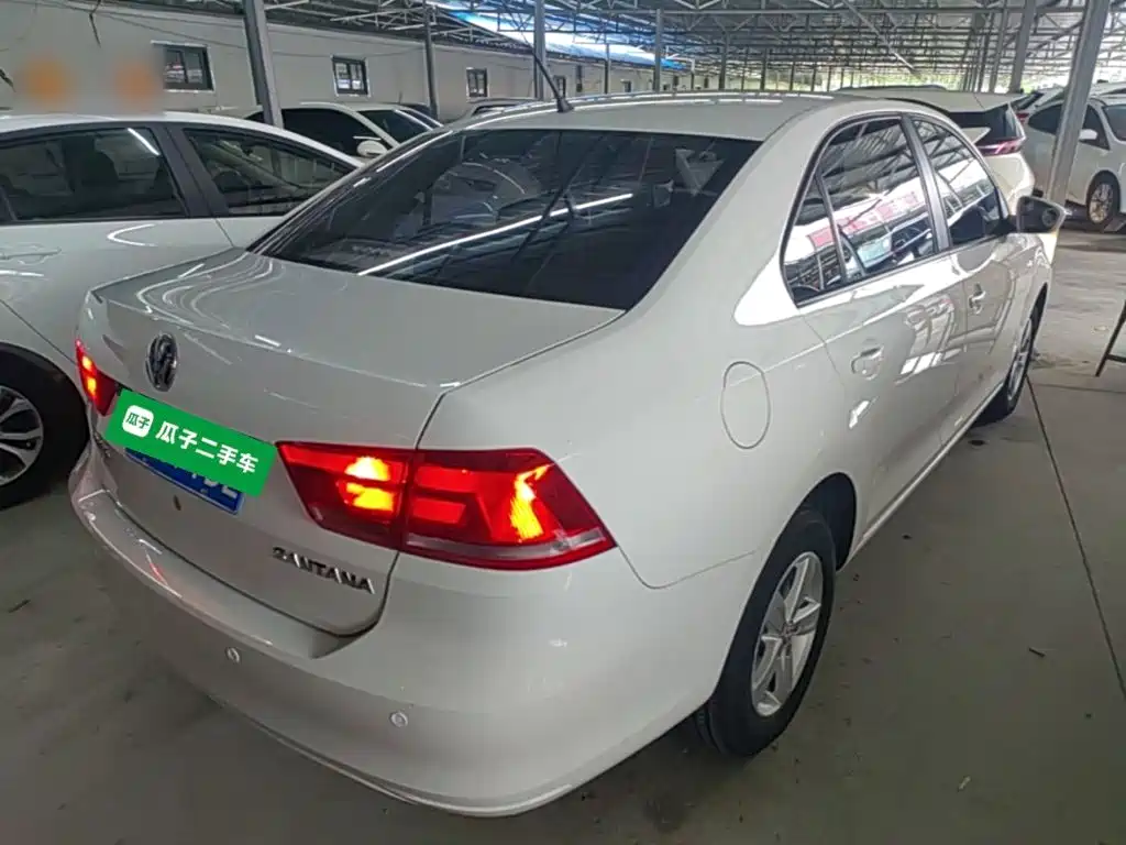 Volkswagen Santana — миниатюра 7