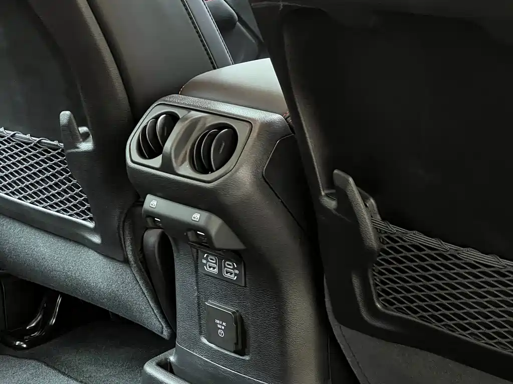 Jeep Wrangler — миниатюра 18