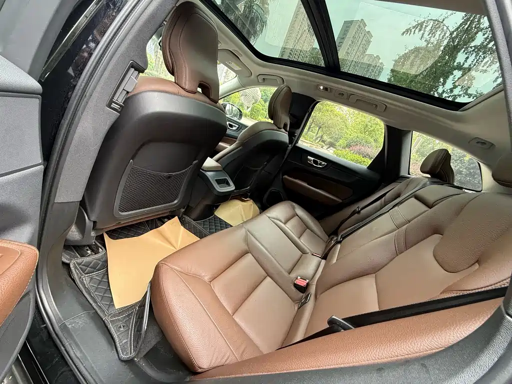 Volvo XC60 — миниатюра 9