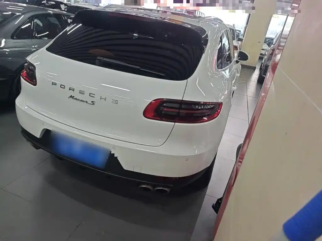 Porsche Macan — миниатюра 7