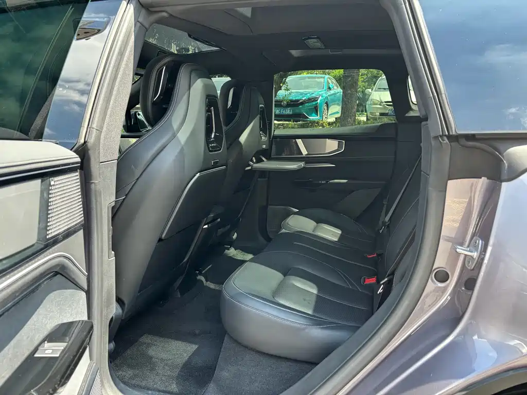 HiPhi GAO HE HIPHI Y