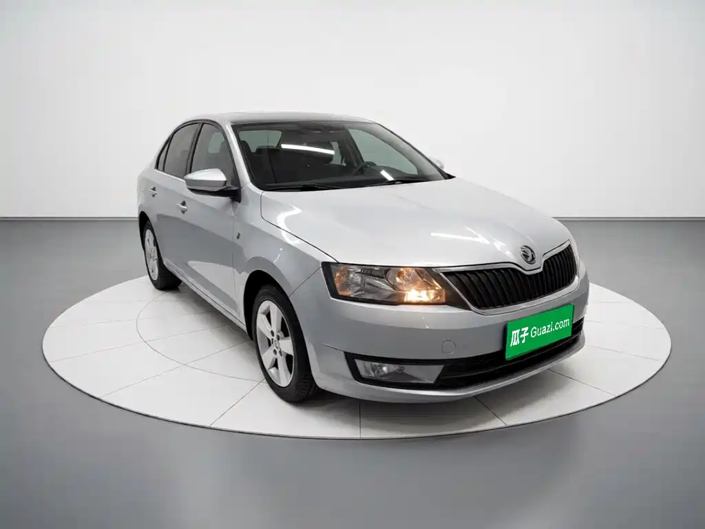 Skoda Rapid — миниатюра 3