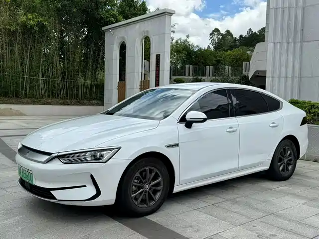2023 BYD Qin