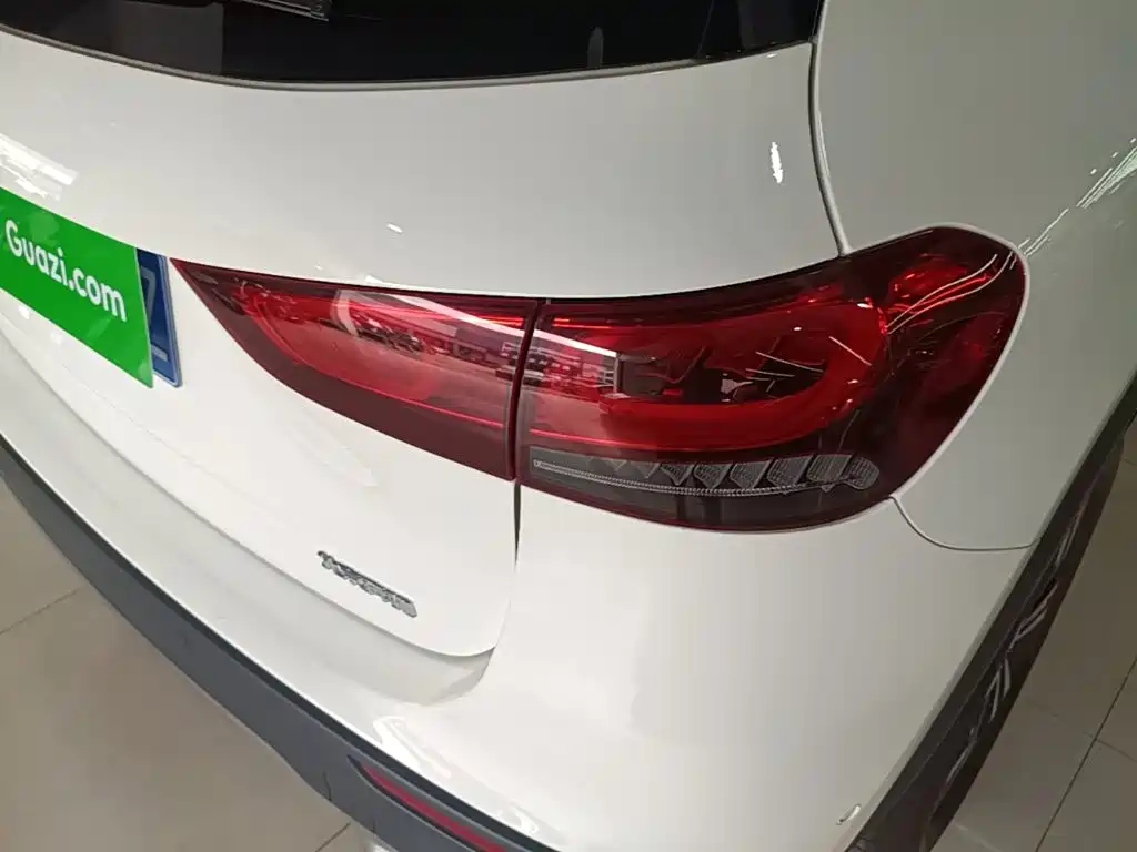 Mercedes-Benz GLA — миниатюра 8