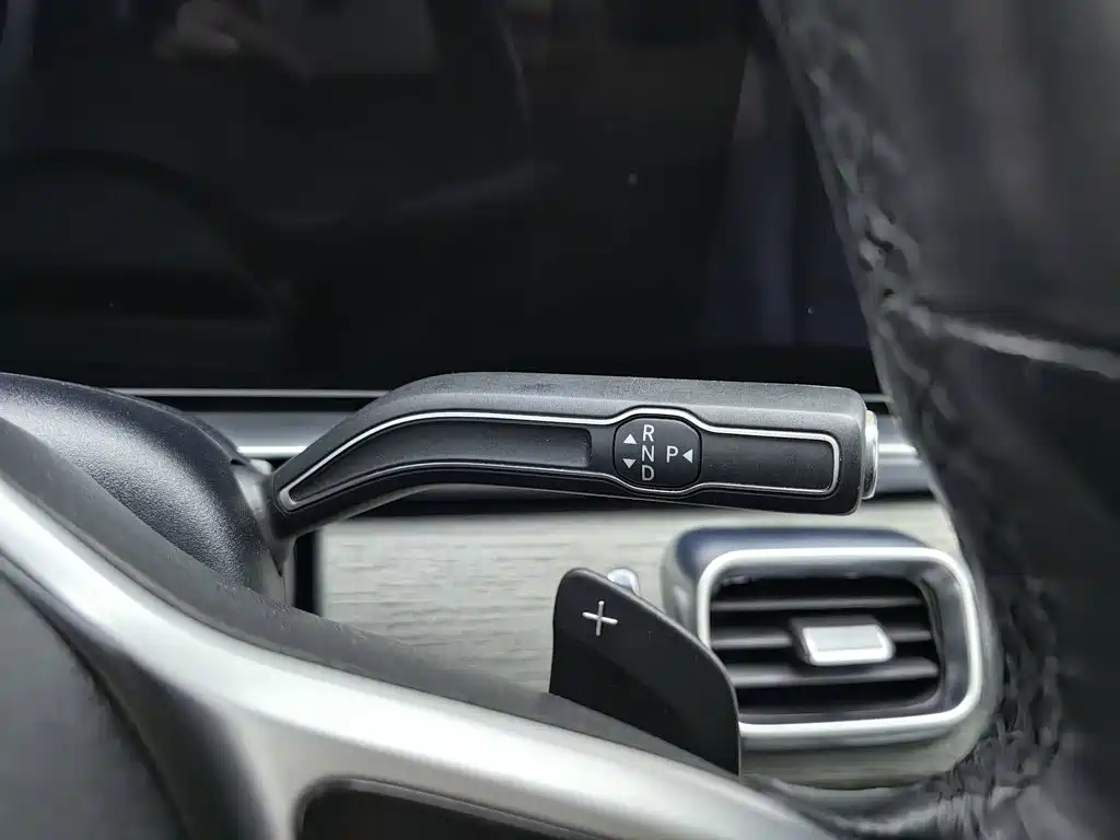 Mercedes-Benz GLE (Import) — миниатюра 13