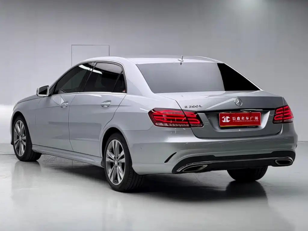 Mercedes-Benz E-Class — миниатюра 2