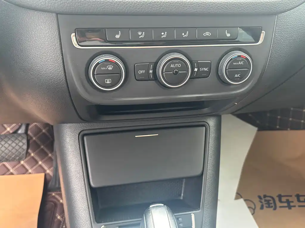 Volkswagen Tiguan — миниатюра 12