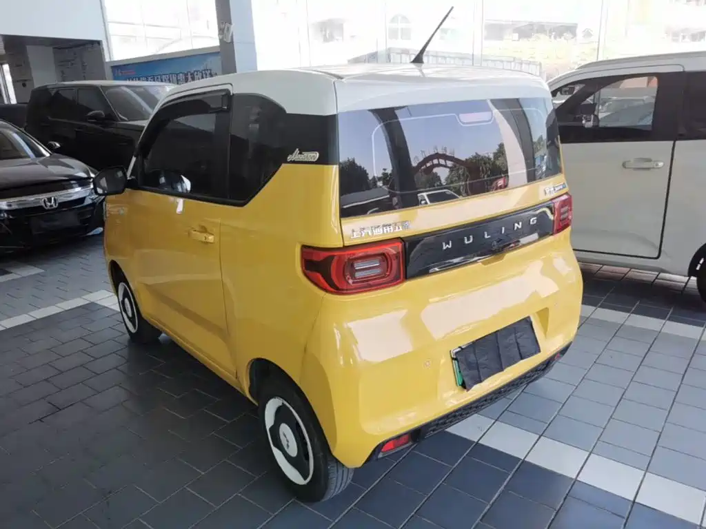 Wuling MINIEV — миниатюра 5