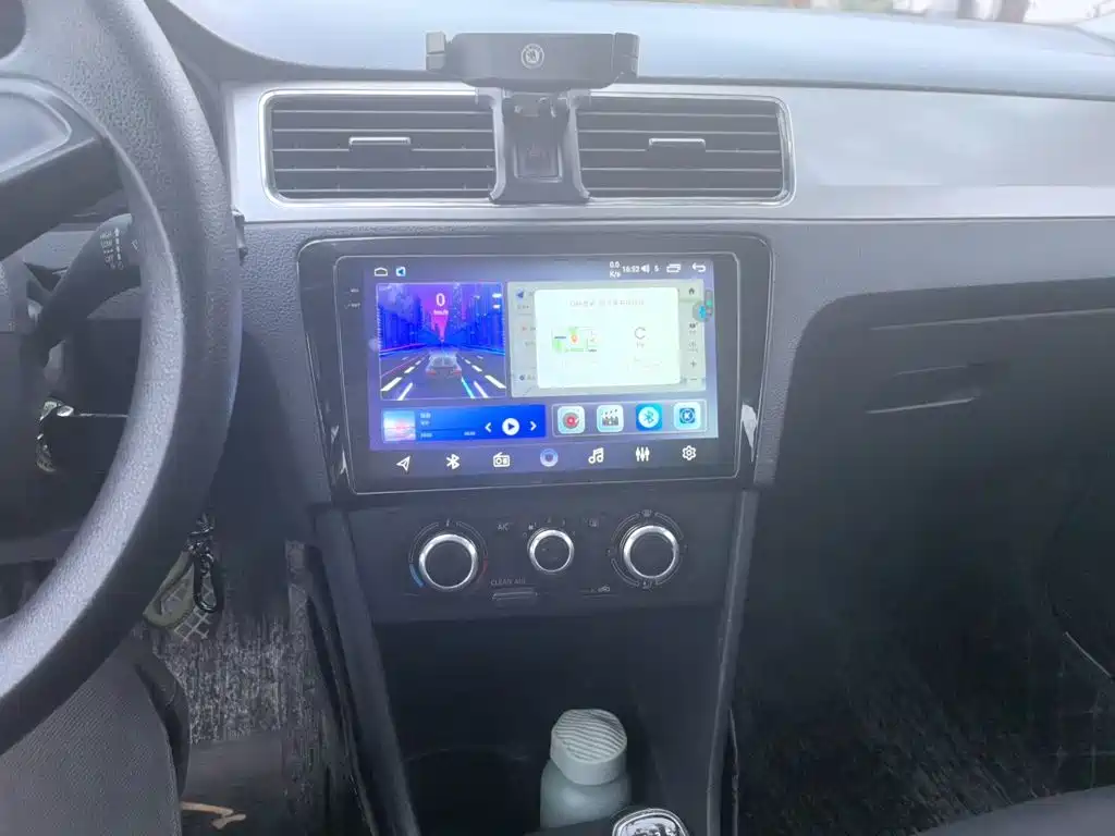 Skoda Rapid Spaceback — миниатюра 9