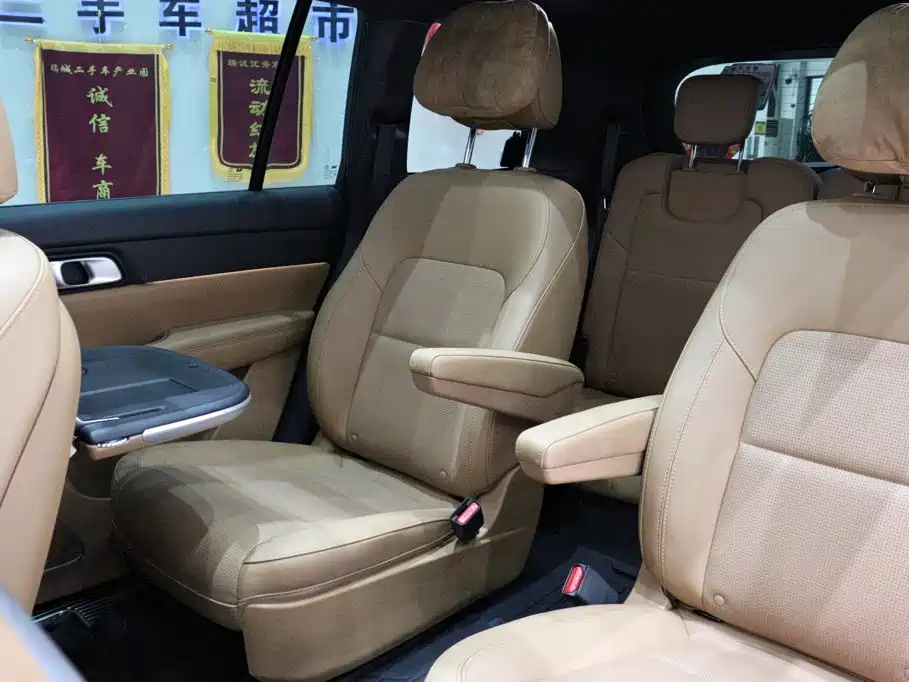 Li Auto Li ONE — миниатюра 8