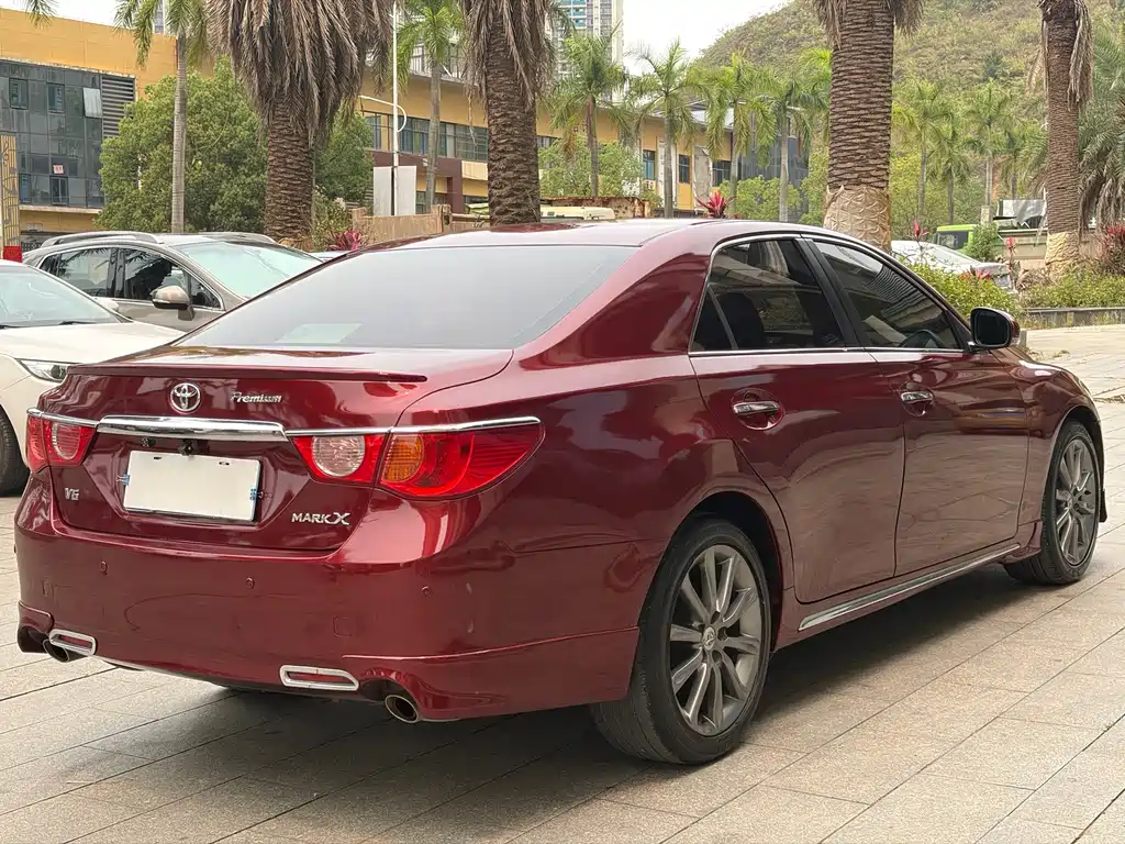 Toyota Reiz — миниатюра 5