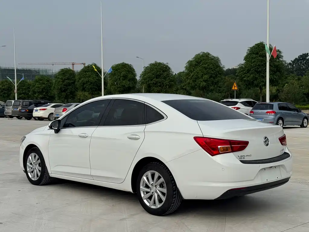 Buick Verano — миниатюра 7