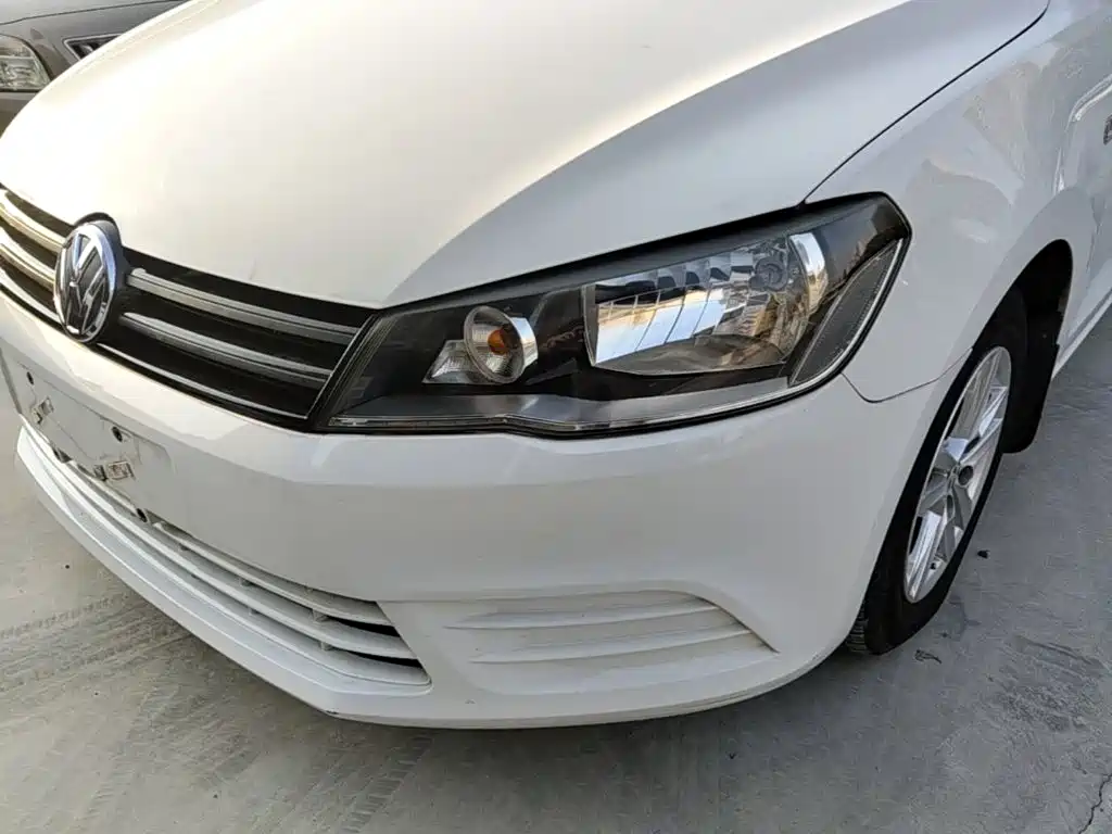 Volkswagen Jetta — миниатюра 24