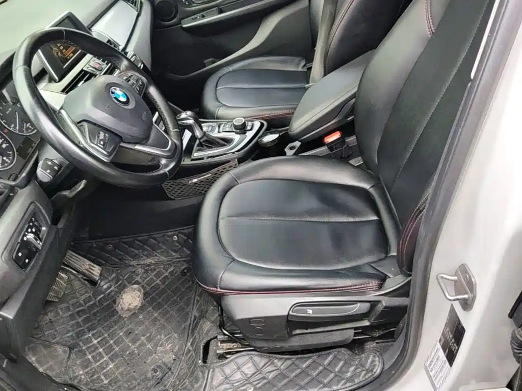 BMW 2 Series Active Tourer — миниатюра 15