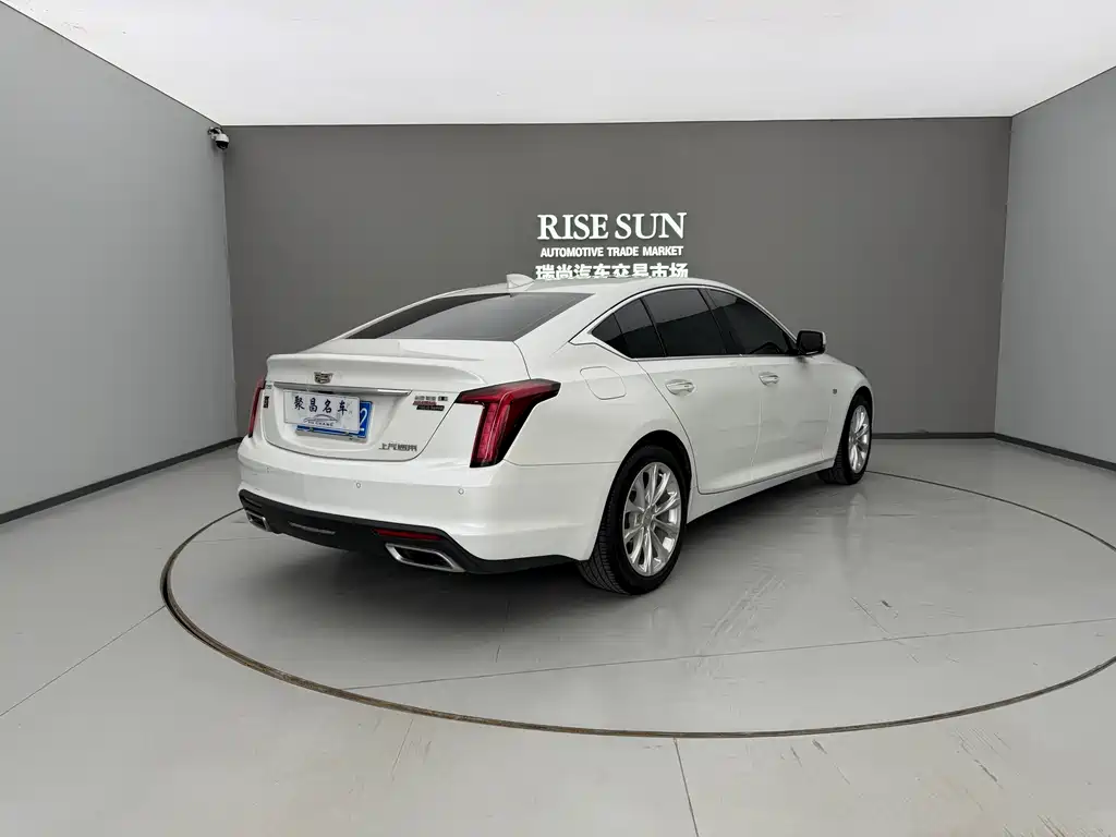 CADILLAC CT5