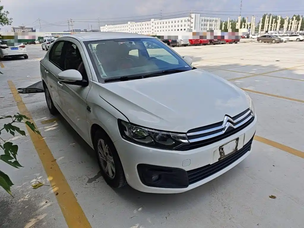 Citroen Elysee — миниатюра 4
