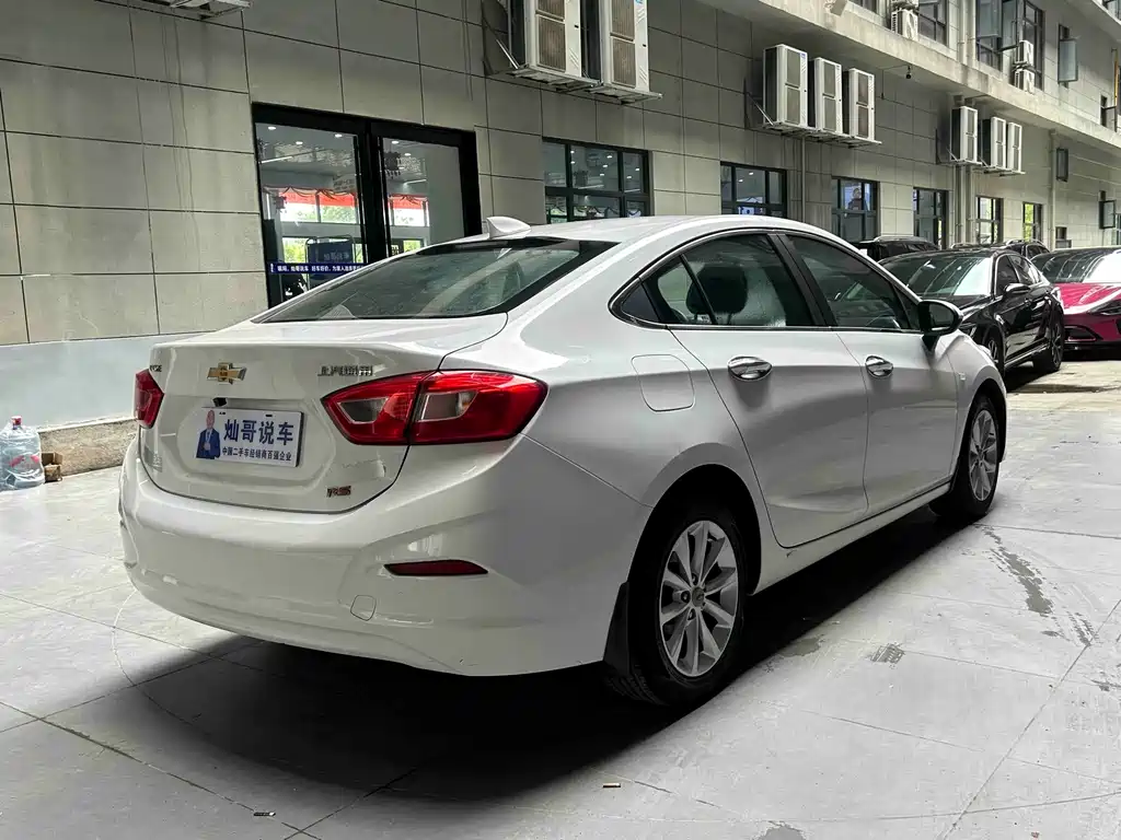 Chevrolet Cruze — миниатюра 20