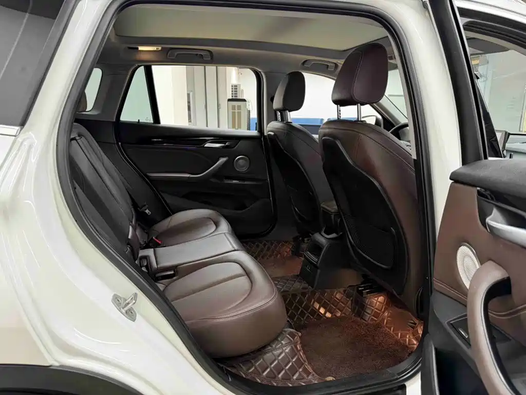 BMW X1 — миниатюра 7