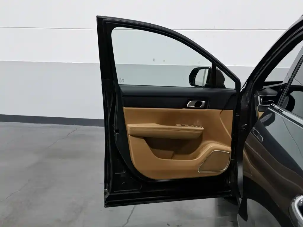 Li Auto Li ONE — миниатюра 8