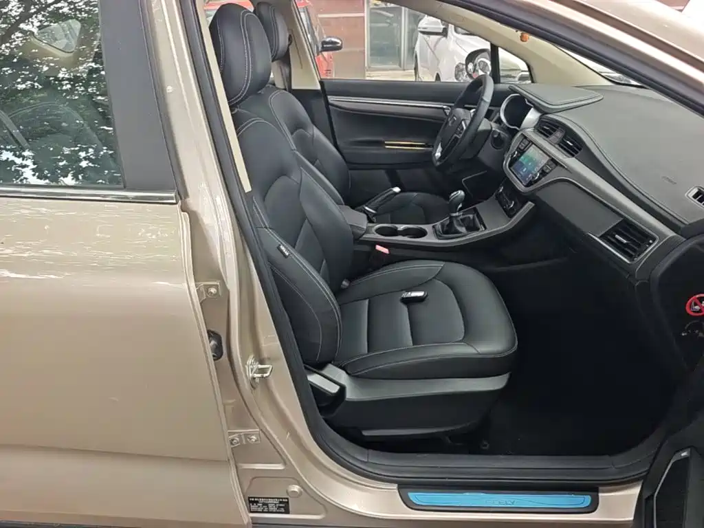 Geely Emgrand GS — миниатюра 25