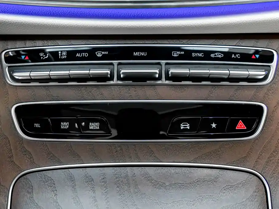Mercedes-Benz E-Class — миниатюра 19