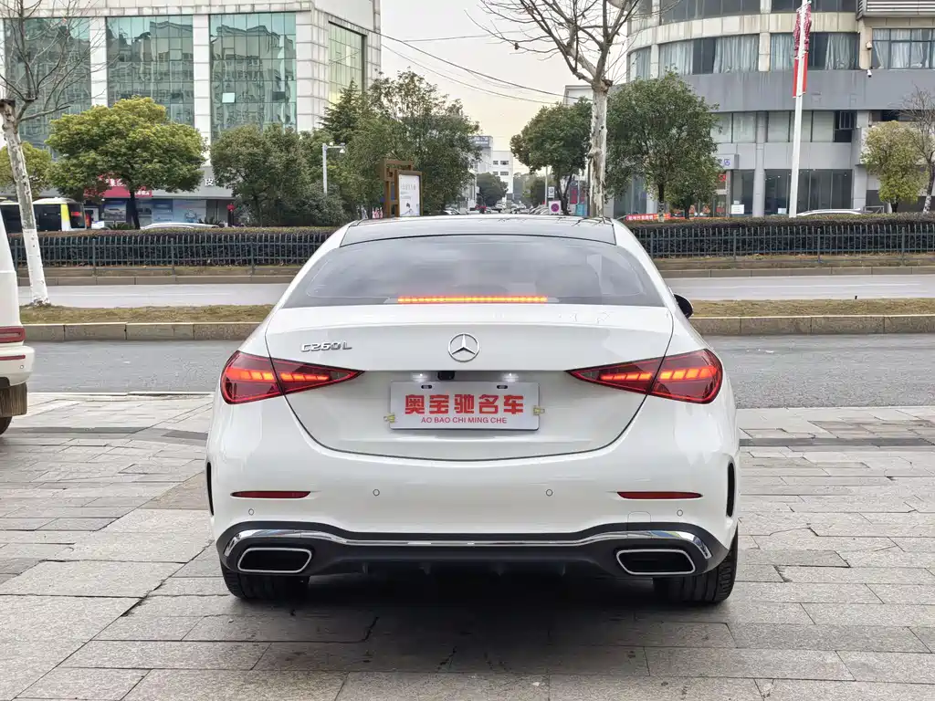 MERCEDES-BENZ C CLASS