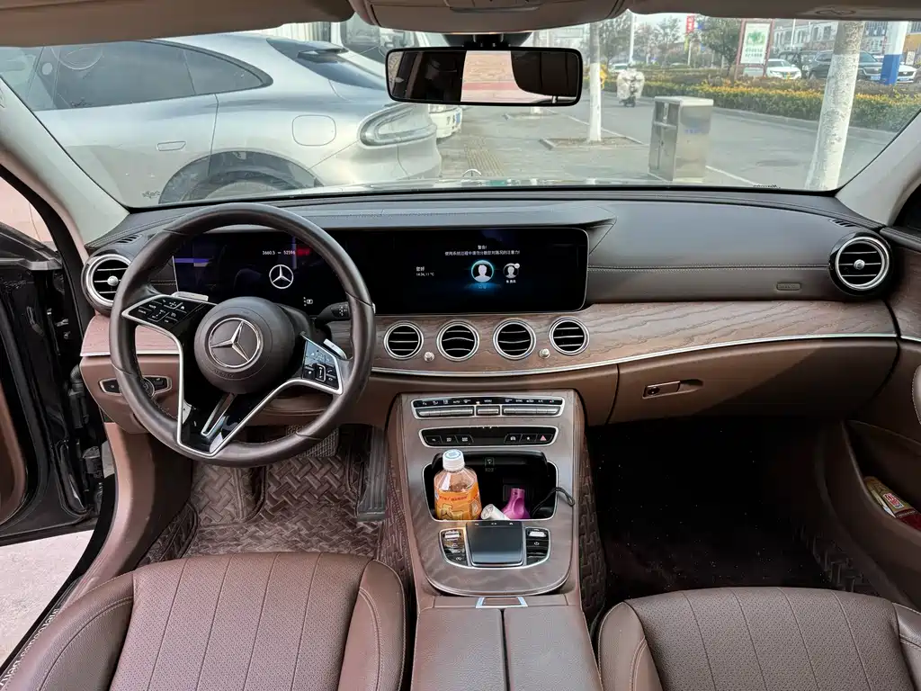 MERCEDES-BENZ E CLASS