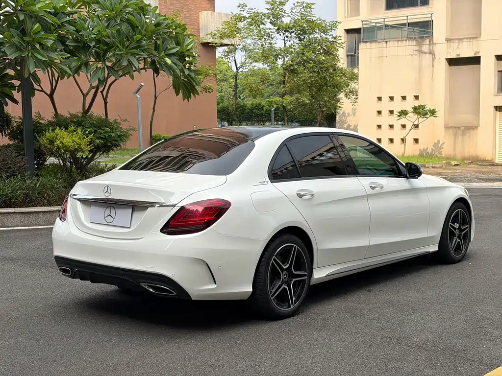 Mercedes-Benz C-Class — миниатюра 4