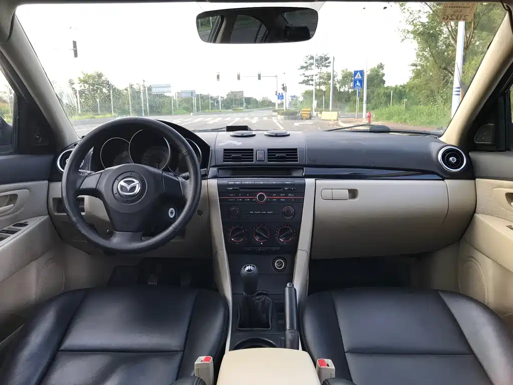 Mazda 3 — миниатюра 4
