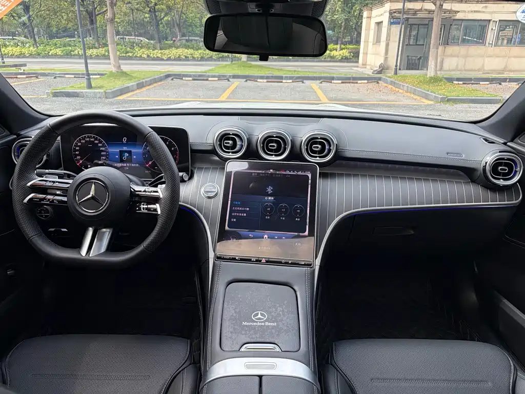 Mercedes-Benz C-Class — миниатюра 13