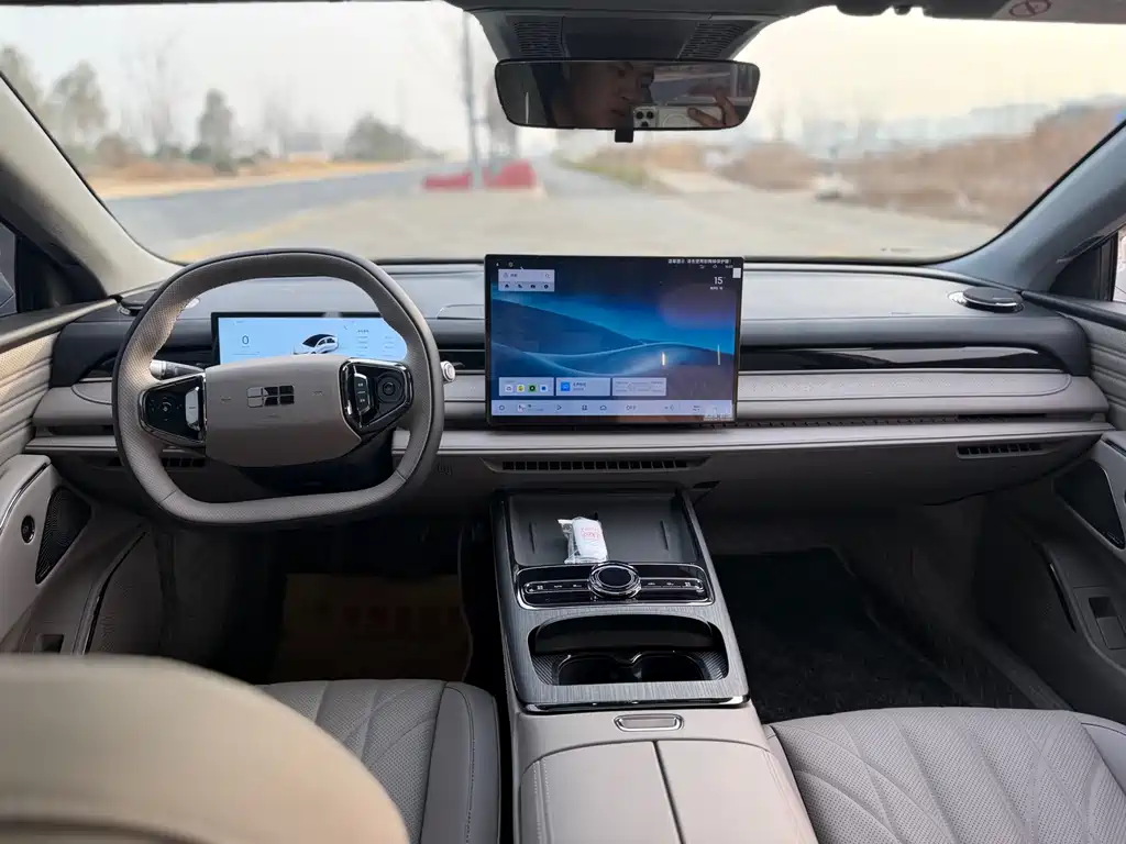 GEELY GALAXY GALAXY SPARKLE 8