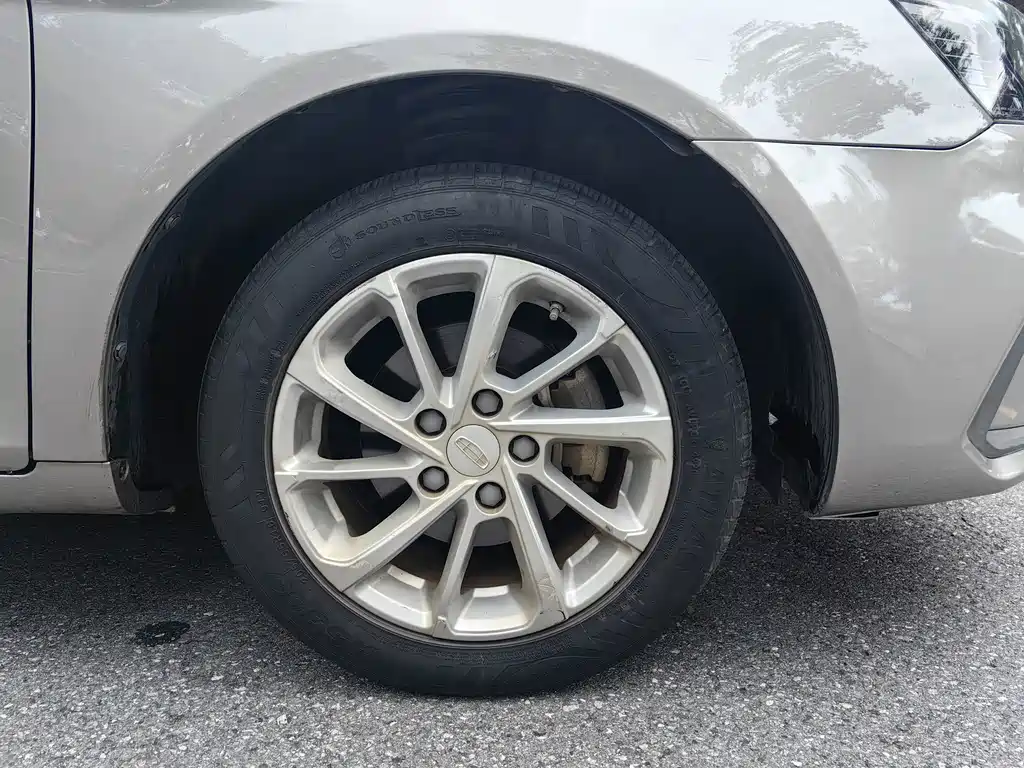 Geely Emgrand — миниатюра 19