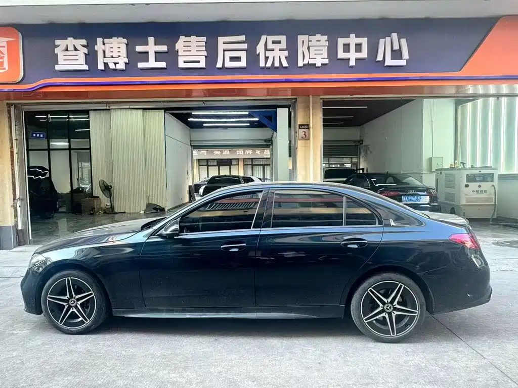 Mercedes-Benz C-Class — миниатюра 6