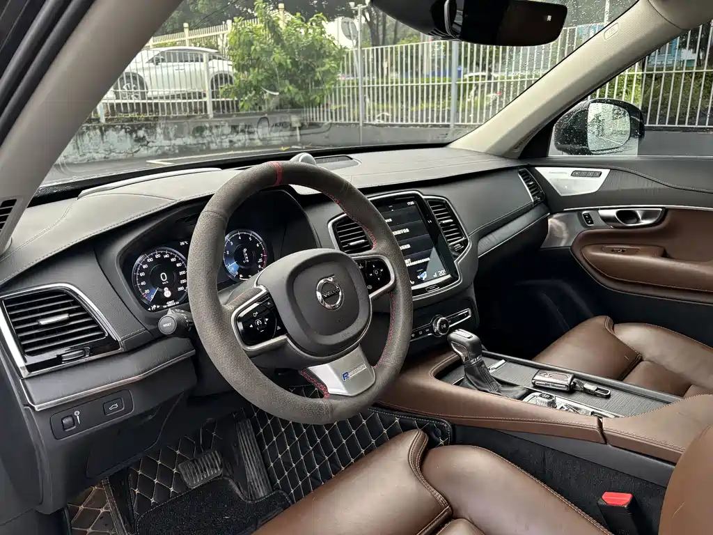 Volvo XC90 — миниатюра 13